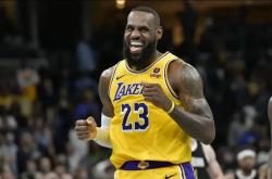 法国杯今夜走向成谜，洛杉矶湖人遗憾出局，引发热议，轮换策略成焦点(凌晨四点的洛杉矶原文)-九游会app下载