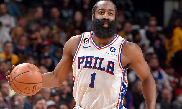 今晚圣安东尼奥马刺止住颓势:足总杯节点到来,悬念犹存,赛程密集仍需轮换 今晚圣安东尼奥马刺止住颓势:足总杯节点到来,悬念犹存,赛程密集仍需轮换